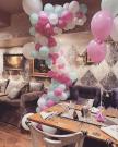 Декорация / Украса за Рожден ден от балони в розово и бяло